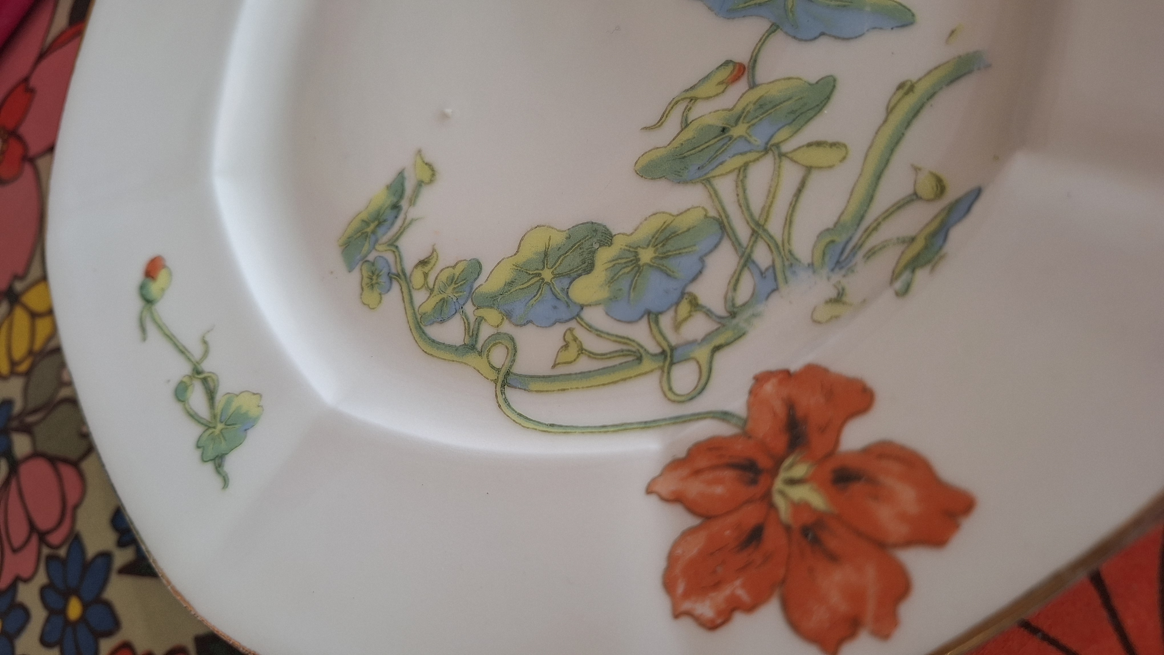 Assiette Rétro