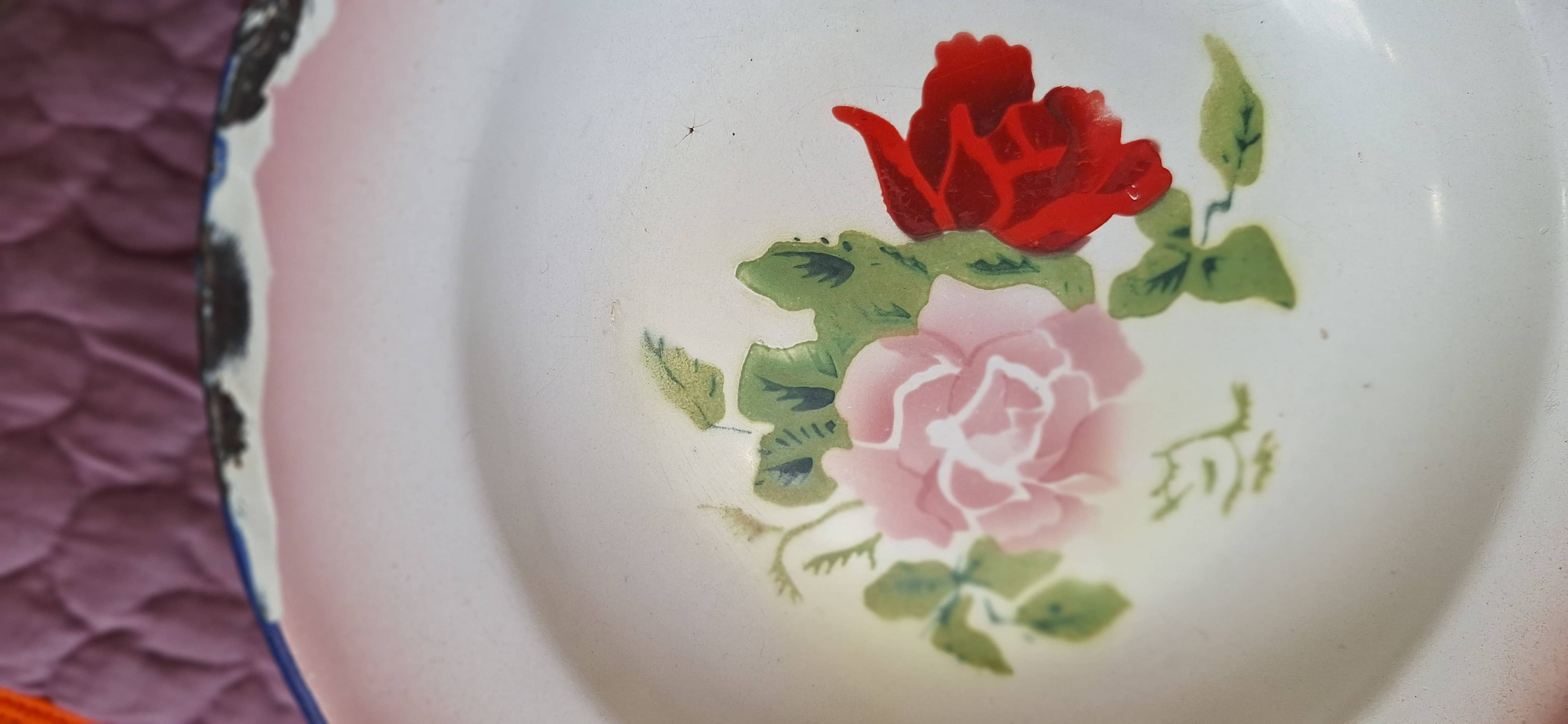 Assiette en Métal Emaillé