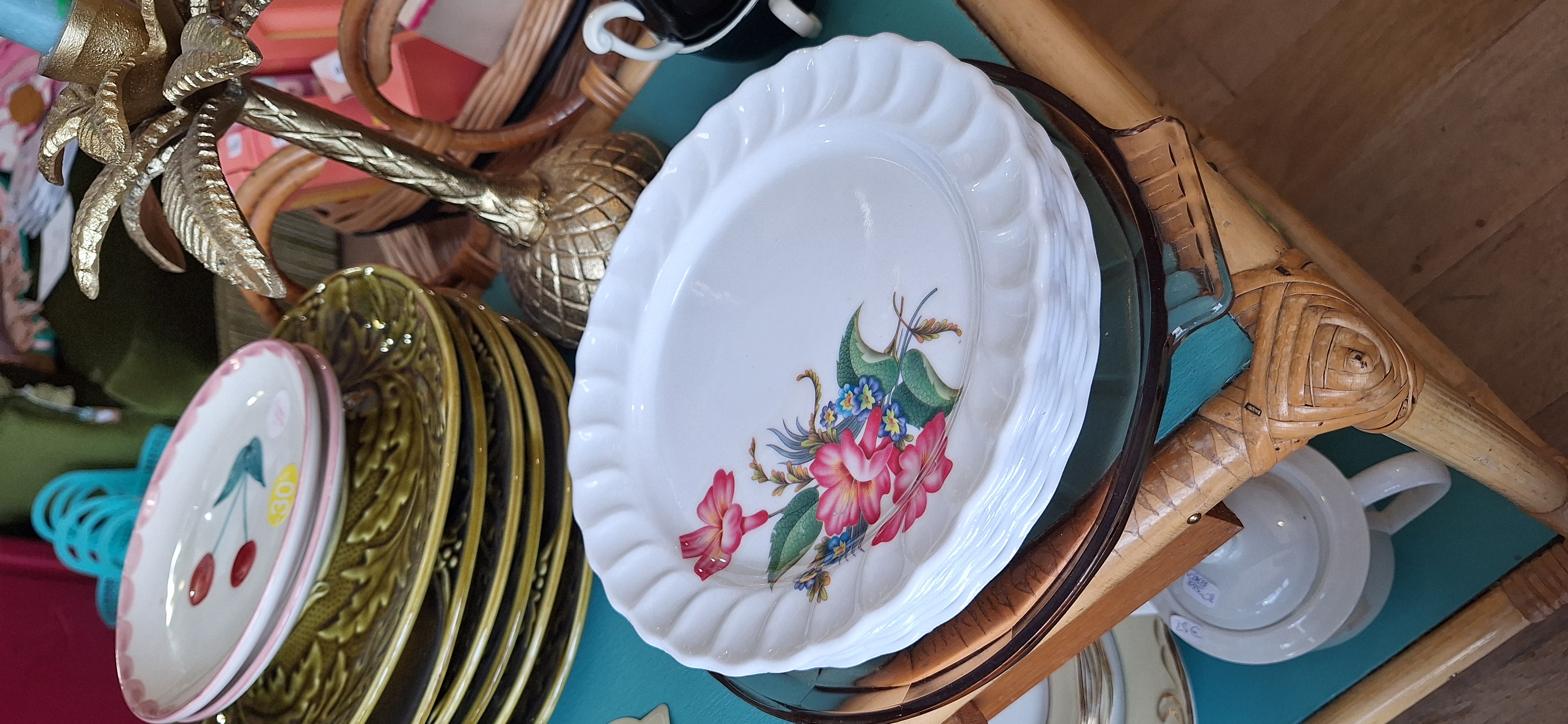 Petites Assiettes en Plastique